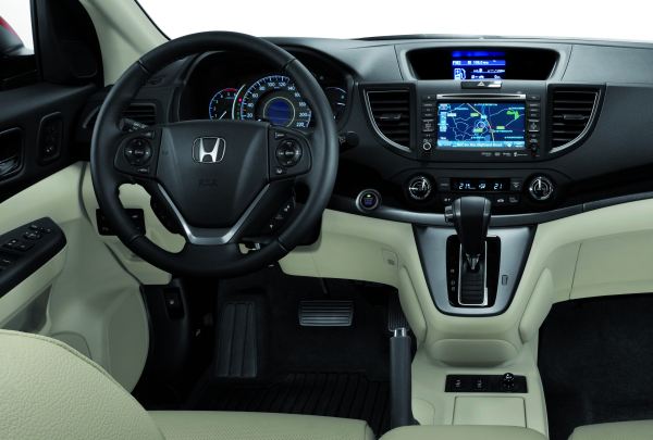 2013-Honda-CR-V-ic-mekan